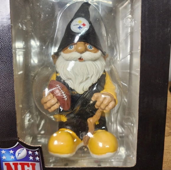 Pittsburgh Steelers Team Gnome Figurine 8" Forever Collectables Figure NFL NIB - Picture 5 of 8